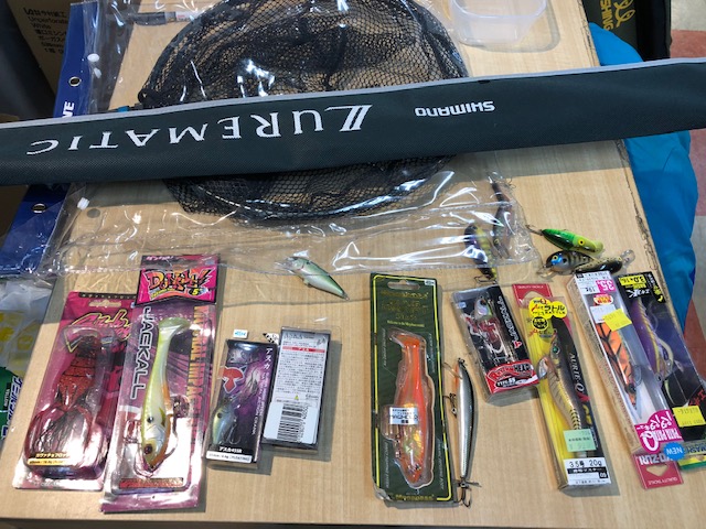 シマノのアブリオ2500 ルアーマチックs86ml ランディングネット バスルアー 買取させていただきました 釣り具といえば釣具いちばん館 釣具いちばん館 シマノのアブリオ2500 ルアーマチックs86ml ランディングネット バスルアー 買取させていただきました 釣り具といえば釣具いちばん館 釣具いちばん館