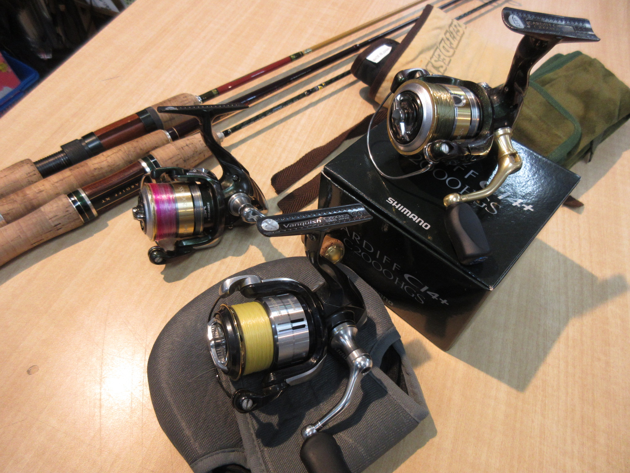 シマノの１２カーディフci4 C00ｓ ２台 １２ヴァンキッシュｃ2500ｈｇｓ カーディフｘｔ６０ｘｕｌ スコーピオンｂｓｒ ２５５０ａ スカジットデザインのサスペンドsp 5sss買取させていただきました 釣り具といえば釣具いちばん館 釣具いちばん館