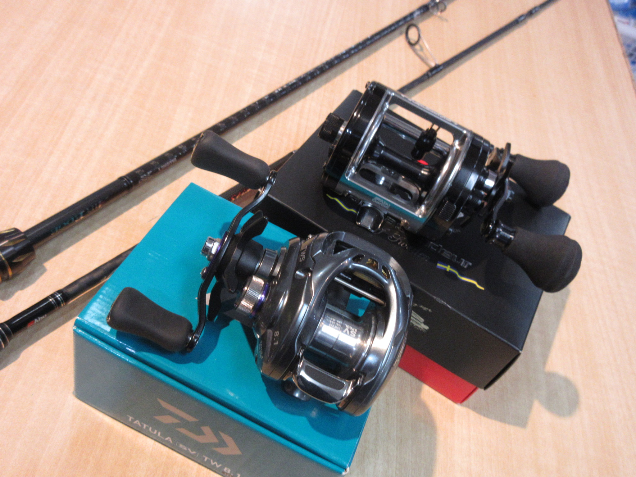 ABU アンバサダー 5600 SZ （ SvartZonker ストライパー ビースト 6500