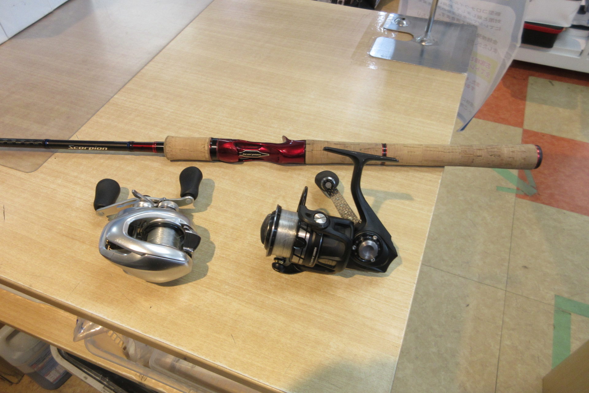 シマノのスコーピオン1652r 5 16メタニウムmghg アブガルシアのロキサーニ00shを買取させていただきました 釣り具といえば釣具いちばん館 釣具いちばん館