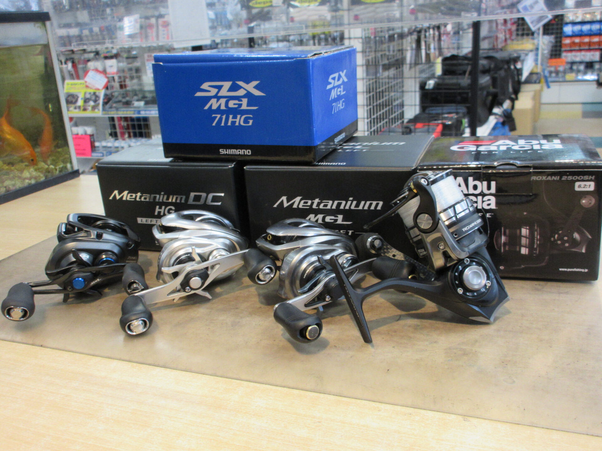 シマノ　メタニウムMGL HG Amazon | シマノ(SHIMANO) ベイトリール 両軸 16 メタニウム MGL