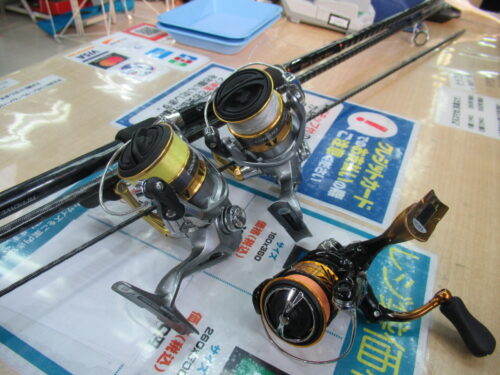 シマノのネッサＢＢＳ１００２ＭＨ、 １７セドナＣ３０００ＨＧ、 １７セドナＣ２０００Ｓ、 １８ソアレＢＢ５００Ｓ、 ダイワのルアニスト７６ＭＬ