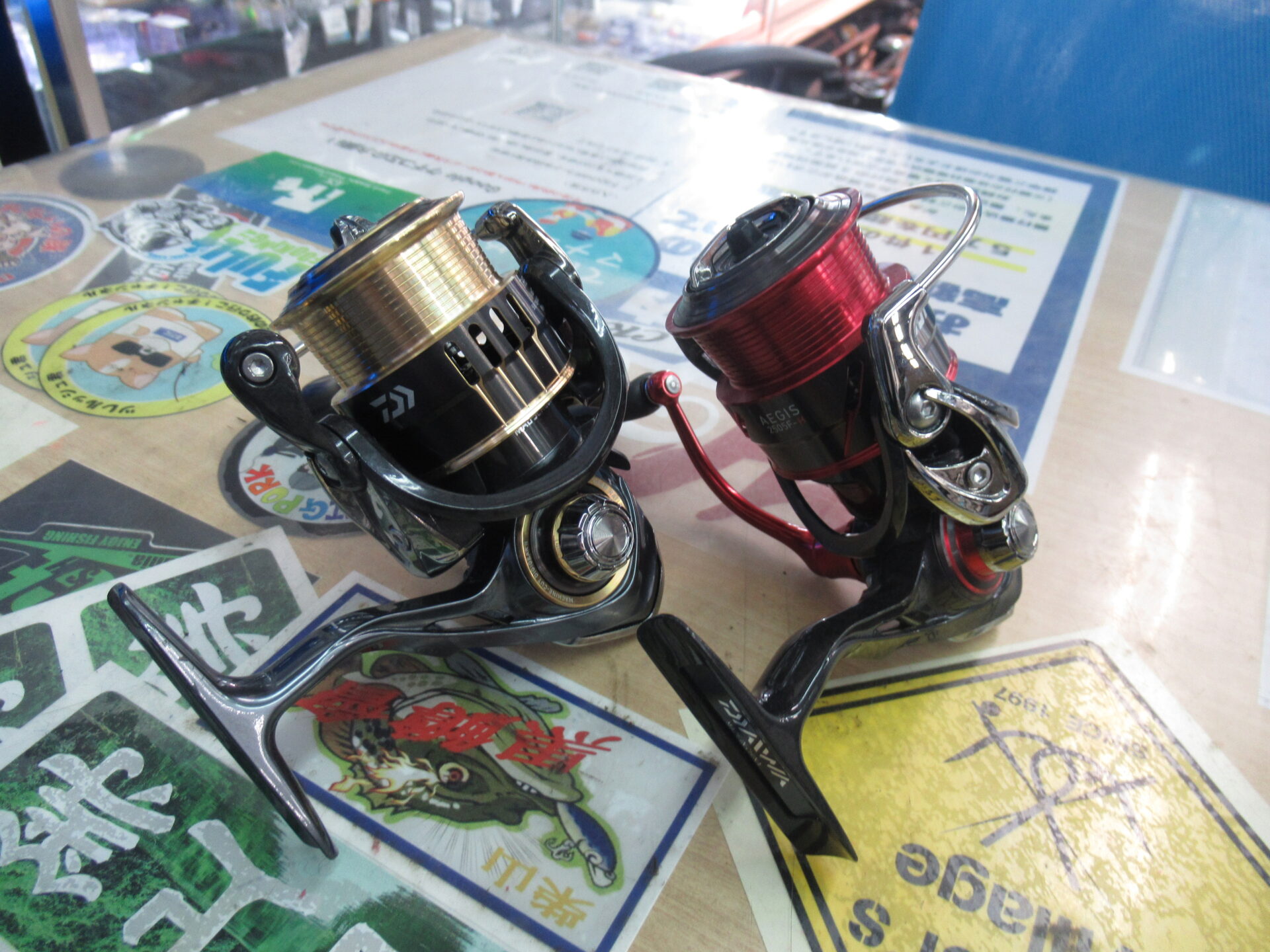 ダイワ スピニングリール 17イージス2505F-H ダイワ 「17イージス」を