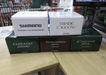 シマノのカシータスＭＧＬ１００ＨＧ、１５クラド２００ＨＧ、２１ナスキーＣ２０００ＳＨＧ、１９ストラディックＣ３０００ＸＧ、１９スコーピオンＭＧＬ１５０ＨＧ