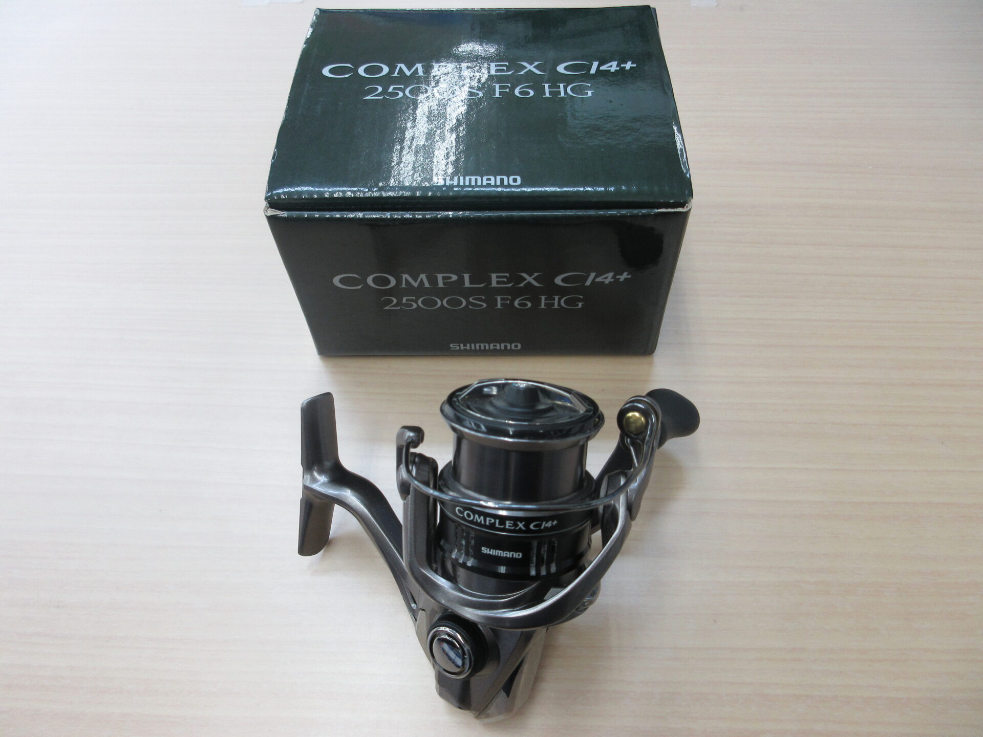 シマノ コンプレックスCI4+ C2500 F4HG シマノ COMPLEX C14+ C2500S F4