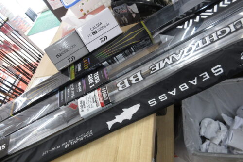 シマノのライトゲームＢＢＨ１９０、ダイワの、ラテオ１００ＭＨ・Ｑ、テンヤゲームＸ　ＭＨ－２４０、２１カルディアＦＣＬＴ２０００Ｓ－Ｈ、１９レグザＬＴ４０００Ｄ－ＣＸＨ、アブガルシアのソルティースタイルシーバス　ＳＴＳＳ－９６２ＭＬ－ＫＲ
