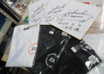 一木花蓮さんのサークルロゴＴシャツ