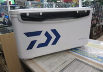 ダイワのライトトランクⅣ ＧＵ２０００Ｒ