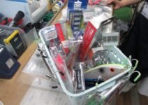 ブルーブルー等の人気ソルトメーカーのルアーを品出し中