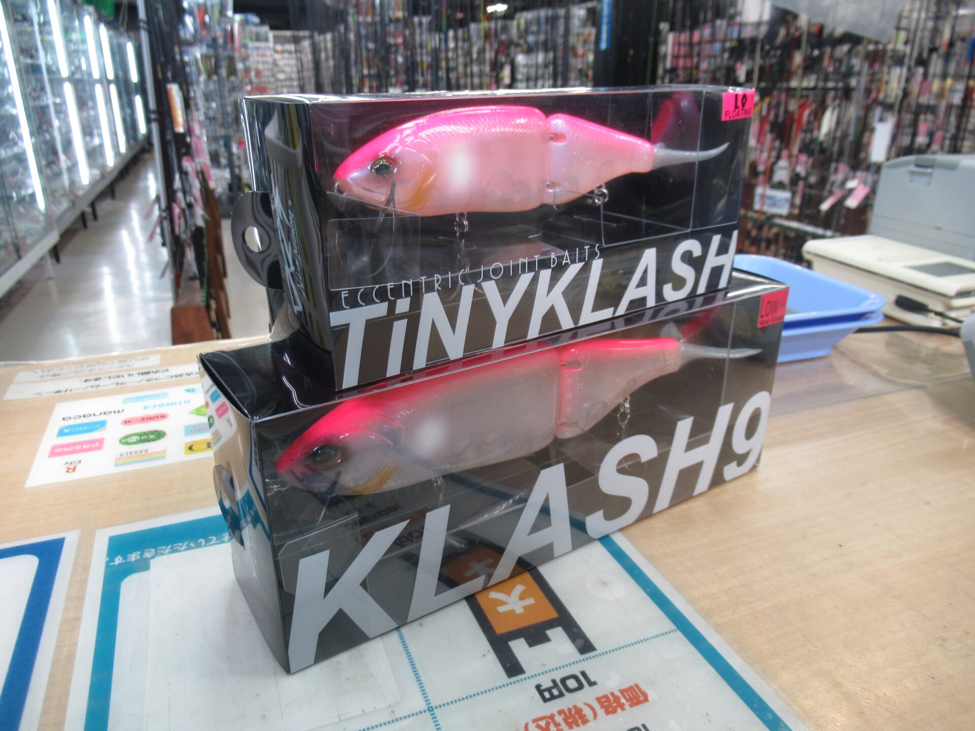 DRT　クラッシュ9　LOW　＃長谷川ピンクver.1 drt KLASH9 クラッシュ9 Low 長谷川ピンク ver.1 Amazon.co.jp: 限定