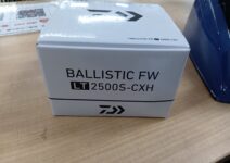 ダイワの１９バリスティックＦＷＬＴ２５００Ｓ－ＣＸＨ