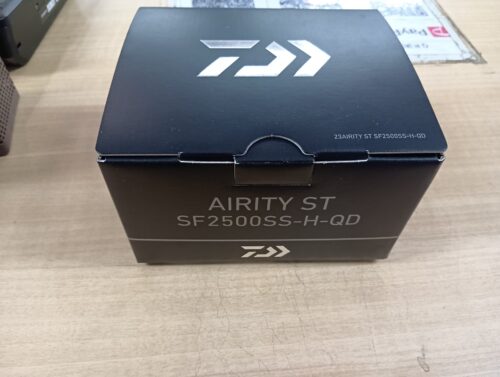 ダイワの23エアリティーST SF2500SS-H-QD