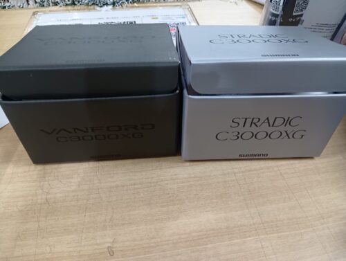 シマノの２３ストラディックＣ３０００ＸＧ・２４ウ゛ァンフォードＣ３０００ＸＧ