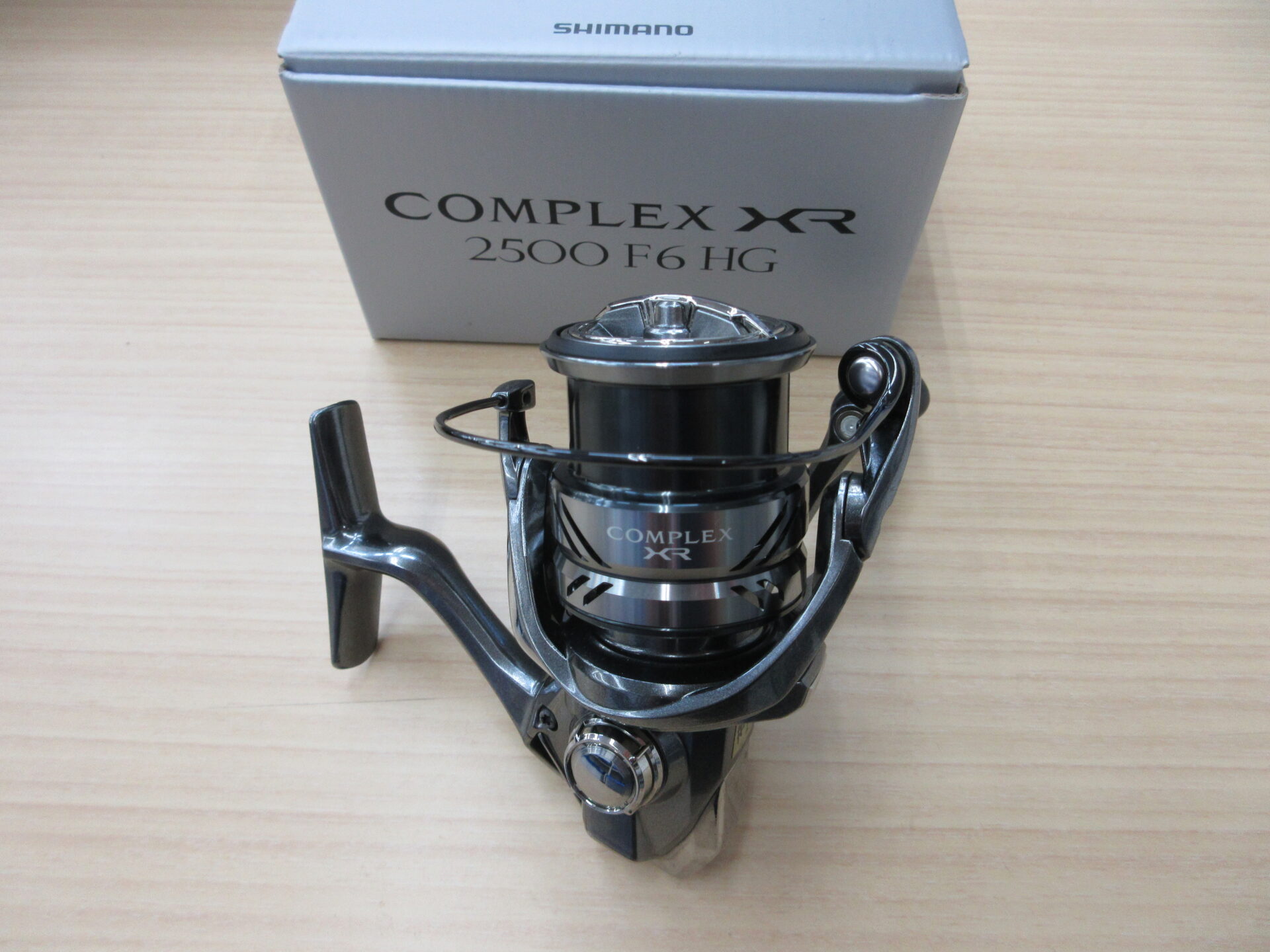 ボート用品買取強化中です！】シマノの21コンプレックスXR 2500F6HGを