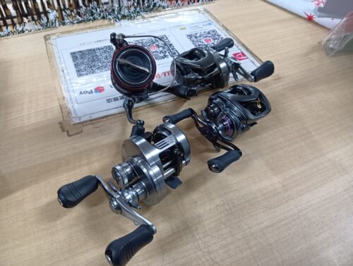 シマノの２０カルカッタコンクエストＤＣ１００ＨＧ・２０メタニウムＨＧ　ＬＥＦＴ・スティーズＣＴＳＶＴＷ７００ＸＨ・２０ウ゛ァンフォードＣ２５００ＳＨＧ