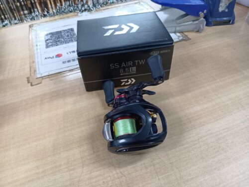 ダイワの２３ＳＳエアＴＷ８．５Ｌ