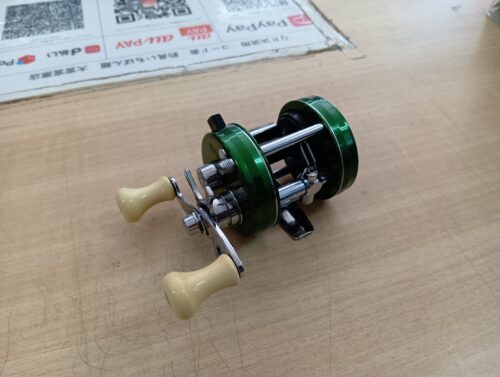 アブガルシアのアンバサダー2500C 070007グリーン