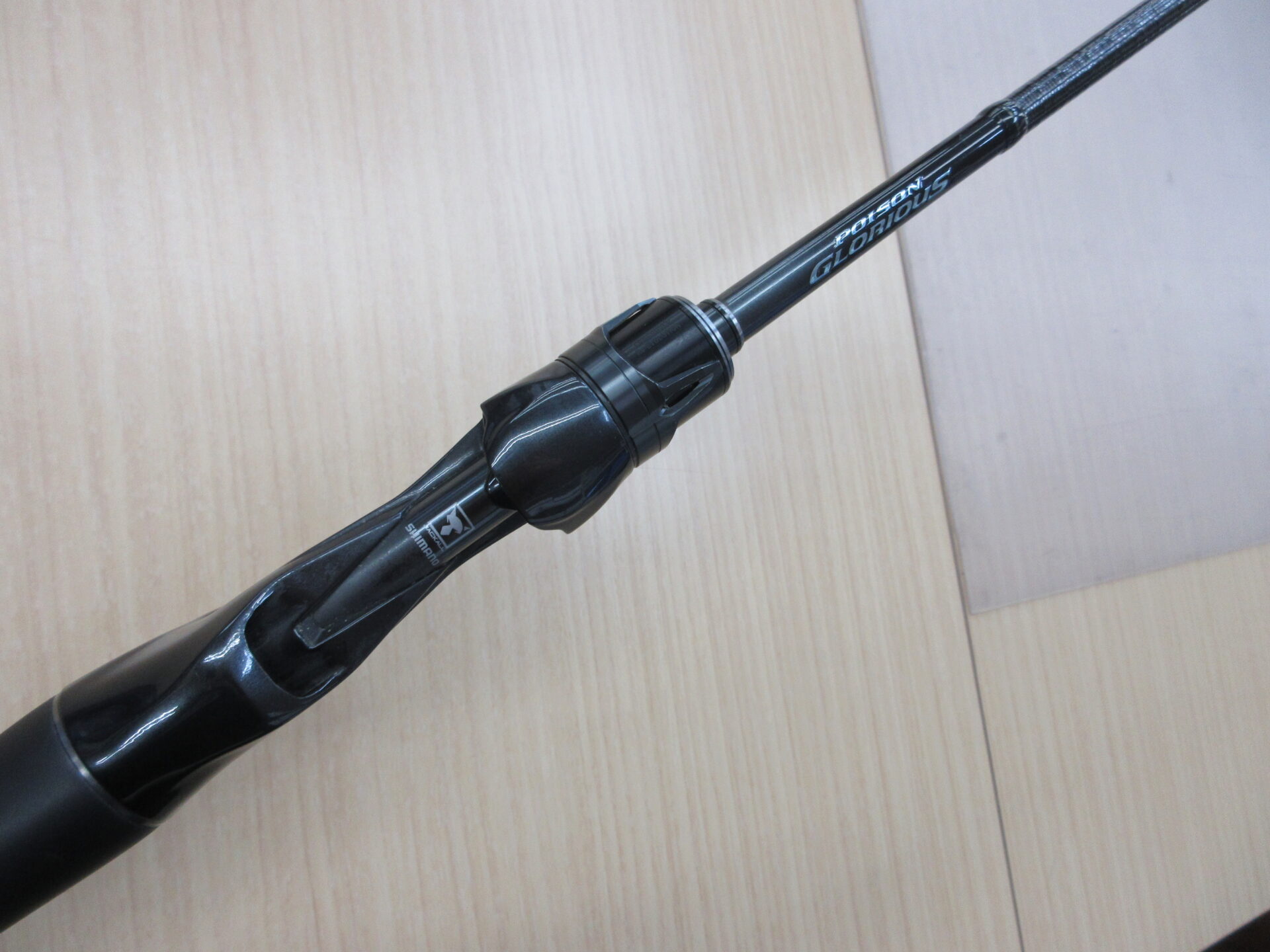 折れた竿や壊れたリールも買取しています！】シマノの21ポイズン