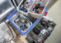 大量のフック、シンカーなどのルアー小物