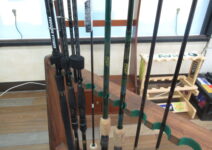 ノリーズの超美品のロードランナーアウトバックＲＲ６６０バキュームやロンジンのゴリラバズーカ等のバスロッドとシーバスロッッド