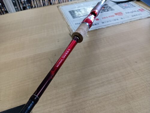 シマノ　１８ワールドシャウラ１７０２Ｒ－２